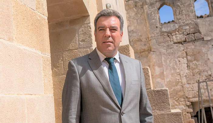 ΜΑΝΟΣ ΚΟΝΣΟΛΑΣ: «Οφειλόμενη αναγνώριση και ευχαριστίες στις οικογένειες Καζούλη και Καράβα για τη δωρεά ακινήτου για τη δημιουργία του νέου Πυροσβεστικού Σταθμού της Ρόδου».