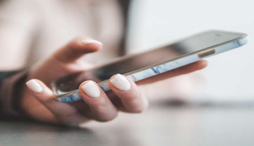 49χρονη στη Ρόδο έπεσε θύμα απάτης μέσω SMS