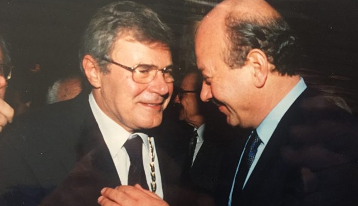 «Ο ήλιος έδυσε» Φόρος τιμής στον καθηγητή μου Κ. Στεφανή