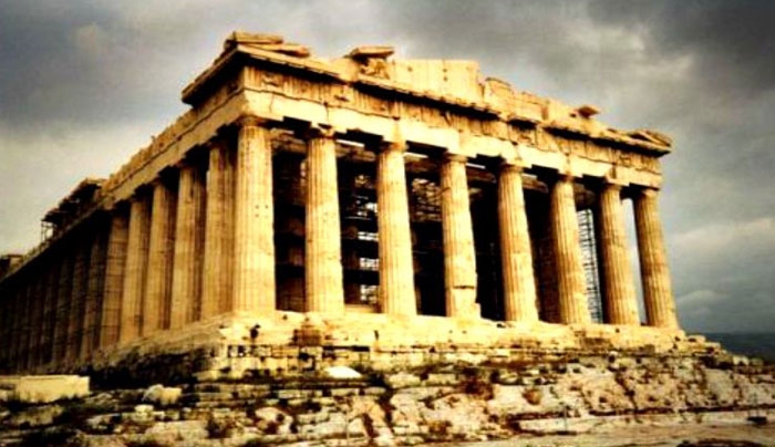 Το ήξερες; Γιατί δεν πετούν πουλιά πάνω από την Ακρόπολη;