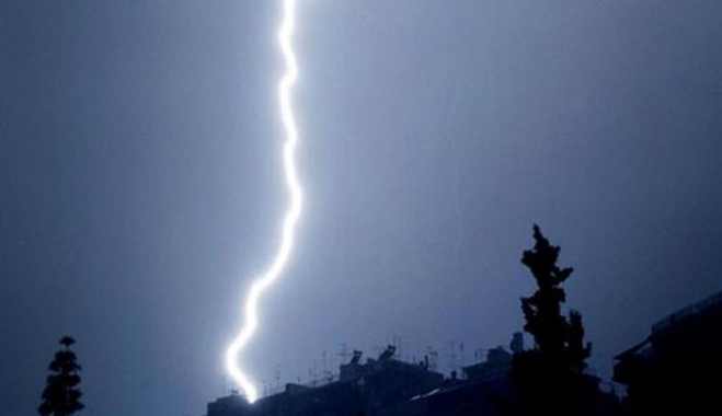 Χαλάει ο καιρός - Έρχονται καταιγίδες και χαλάζι
