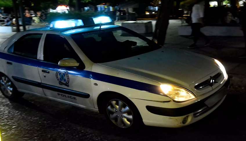 Γλυφάδα: 3 συλλήψεις ανηλίκων για ληστεία σε βάρος 14χρονου