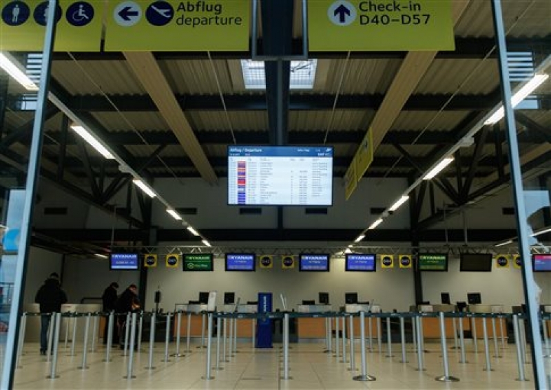 Η Ryanair υποκύπτει στον εκβιασμό των πιλότων της