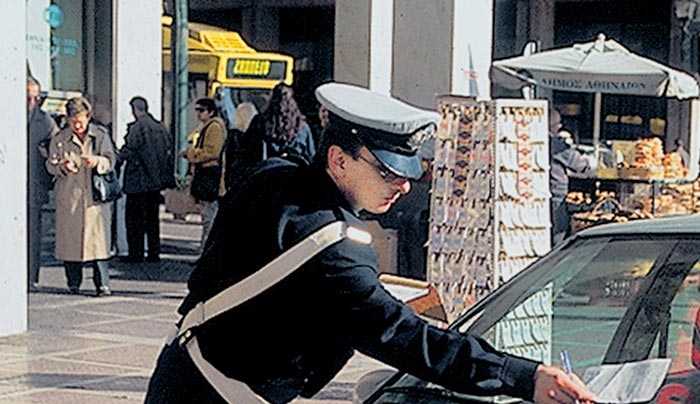 Ανατροπή στον ΚΟΚ - Μειώνονται έως 50% τα πρόστιμα