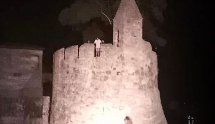 Τι λέει ο 17χρονος που βούτηξε από τον φάρο της Ναυπάκτου για ένα στοίχημα – Σοκαριστικοί διάλογοι την ώρα της πτώσης