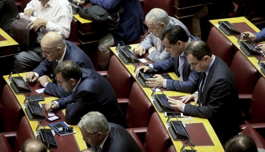 Έρευνα MRB: Τα ποσοστά των κομμάτων και οι πιο δημοφιλείς υπουργοί – Τι λένε οι πολίτες για ελληνοτουρκικά και ΠτΔ