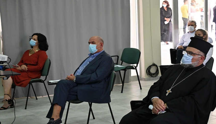 Στιγμιότυπο από την παρουσία του Επάρχου Κω - Νισύρου, Καμπανή Ιωάννη, στην τελετή Ιπποκρατικού Όρκου