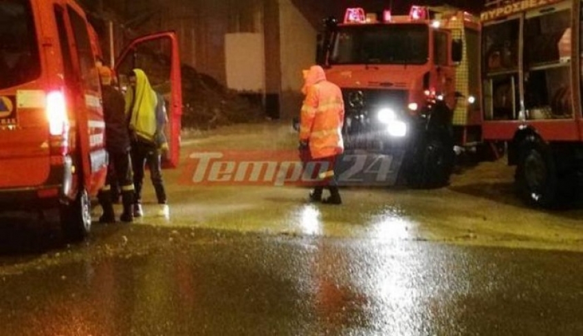 Προβλήματα από την κακοκαιρία σε Αχαΐα και Αιτωλοακαρνανία - Απεγκλωβίστηκαν 1.000 άτομα από κέντρο που τραγουδούσε η Πάολα - ΒΙΝΤΕΟ