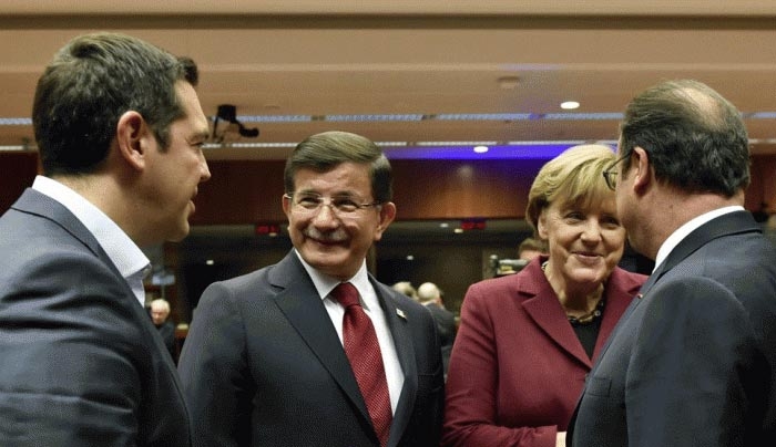 Πενταμερής για το προσφυγικό στο Λονδίνο με τη συμμετοχή και Νταβούτογλου