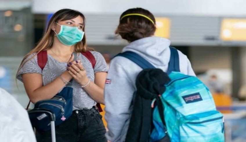 Τουλάχιστον 10.000 ενεργά κρούσματα – Απροστάτευτοι οι νέοι