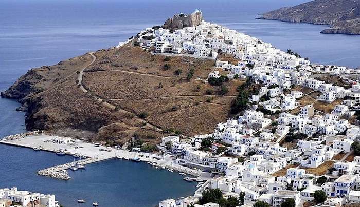 Κλειστό το λιμάνι της Αστυπάλαιας εδώ και ένα χρόνο – Αποκομμένο ακτοπλοικά το νησί όταν φυσάει νοτιάς