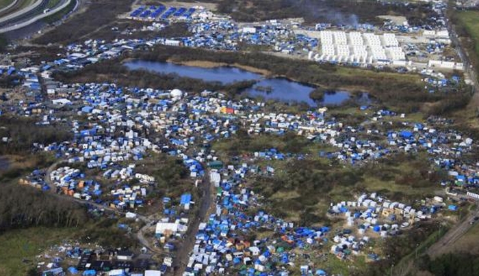 1.300 ασυνόδευτοι ανήλικοι πρόσφυγες στη "ζούγκλα του Καλαί"