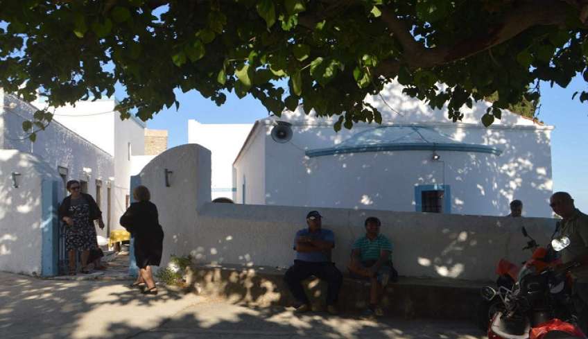 Θεία Λειτουργία στόν Ἅγιο Δημήτριο στίς Χαϊχοῦτες γιά τούς ἀποδήμους