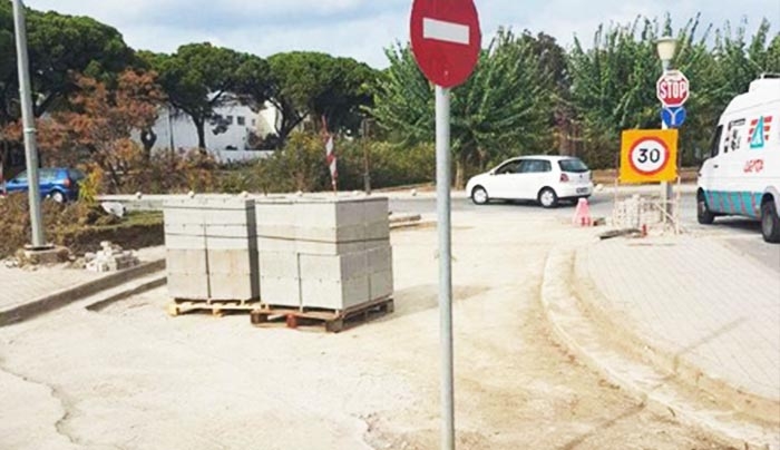 Ξεκίνησε το έργο της διαμόρφωσης κόμβων και εγκατάστασης φωτεινών σηματοδοτών στη διασταύρωση Γρηγορίου Ε’ και Μακρυγιάννη (φωτό)