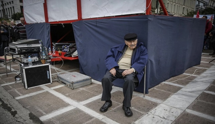 Επικουρικές συντάξεις: Αύξηση μέχρι και 40% με το νέο σύστημα - Ποια τα σενάρια που εξετάζονται