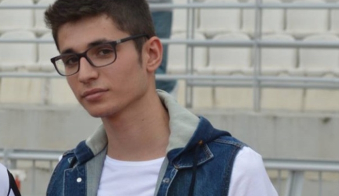 Ο 20χρονος που εγκαταλείφθηκε σε τροχαίο, του έκοψαν το πόδι και συνεχίζει να χαμογελά!