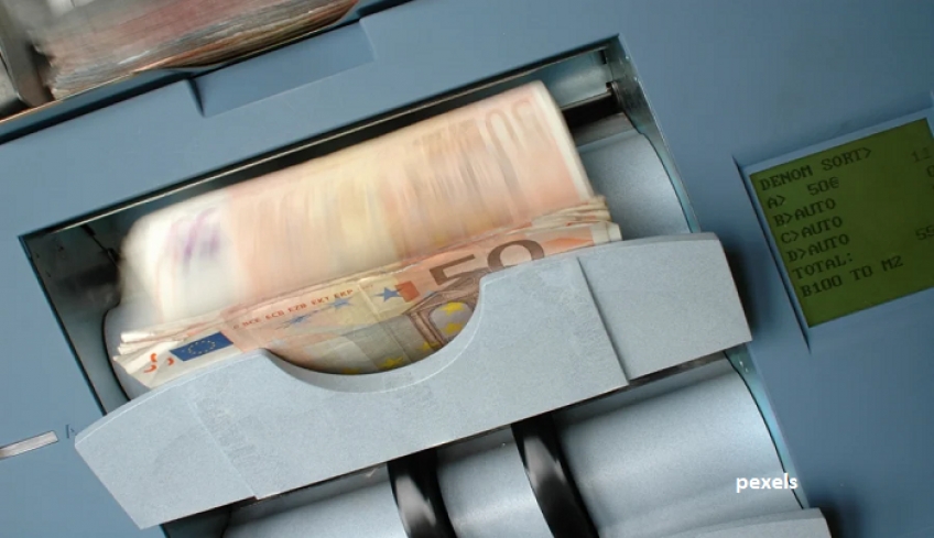 Λήμνος: Πέταξε στα σκουπίδια 100.000 ευρώ, αλλά... στάθηκε τυχερός