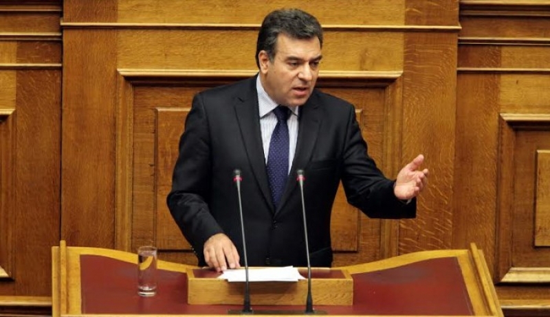 MANOΣ ΚΟΝΣΟΛΑΣ: «Η κυβέρνηση αποφεύγει να συζητήσει τα 4 ουσιαστικά ζητήματα για την αναβάθμιση της Ακαδημίας Εμπορικού Ναυτικού στην Κάλυμνο».
