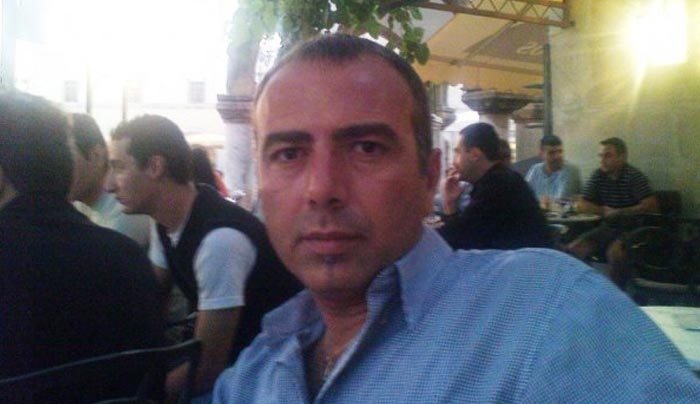 Μεταξύ σφύρας και άκμονος. Γράφει ο Γ. Κανετάκης