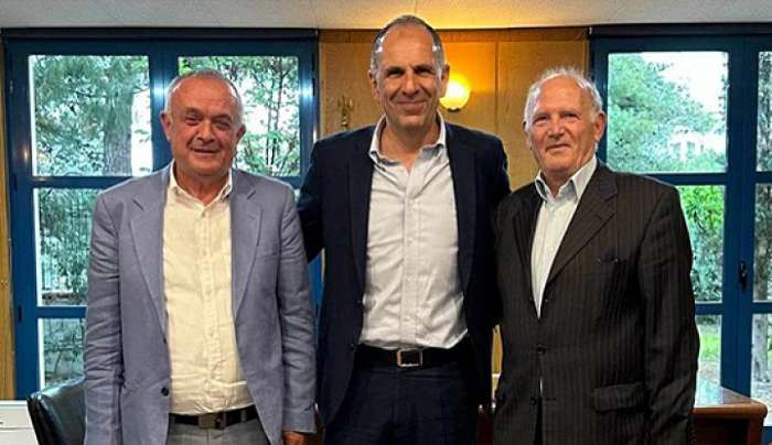 Παρέμβαση της Ομοσπονδίας Ταξί για την παρουσία της Uber στη Ρόδο