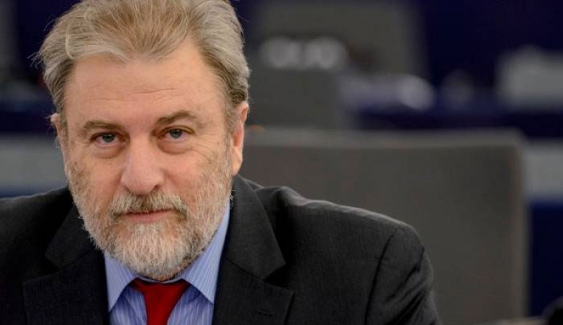 Ο Νότης Μαριάς ζητά από την Κομισιόν να χρηματοδοτήσει εξ ολοκλήρου το μεταφορικό ισοδύναμο στα νησιά του Αιγαίου