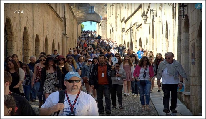 Ποιες είναι οι πρωταθλήτριες χώρες σε εισπράξεις για τον ελληνικό τουρισμό