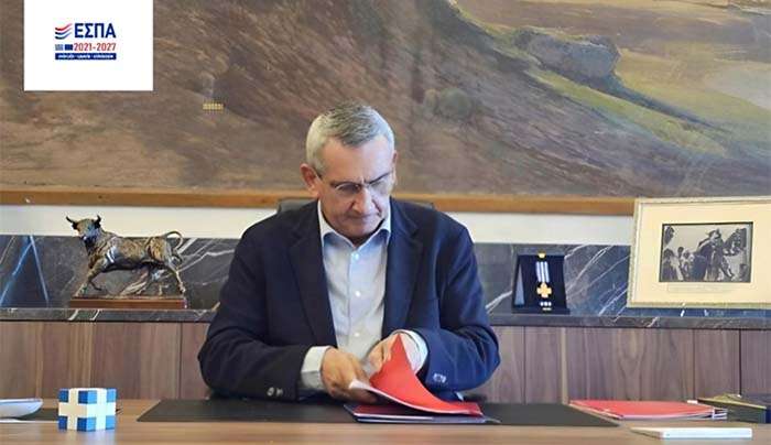 Την ένταξη του Κέντρου Ημερήσιας Φροντίδας Ηλικιωμένων Δήμου Λέρου στο  Πρόγραμμα «Νότιο Αιγαίο 2021-2027» υπέγραψε ο Περιφερειάρχης