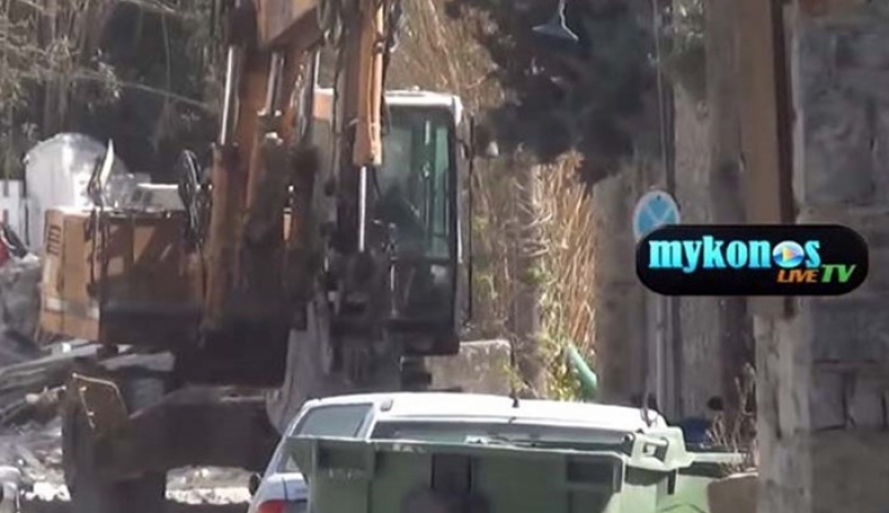 Το...έλα να δεις έγινε στη Μύκονο - Γκρέμισαν αυθαίρετα μαγαζιά στην Ψαρρού - ΒΙΝΤΕΟ