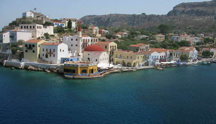 Καταγγελία από το Καστελλόριζο: 4χρονο αγοράκι χρειάστηκε να μεταβεί με τουρκικό σκάφος στην Τουρκία