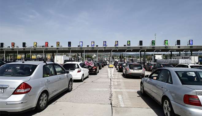 Έκτακτα μέτρα της Τροχαίας για την έξοδο των εκδρομέων του Δεκαπενταύγουστου