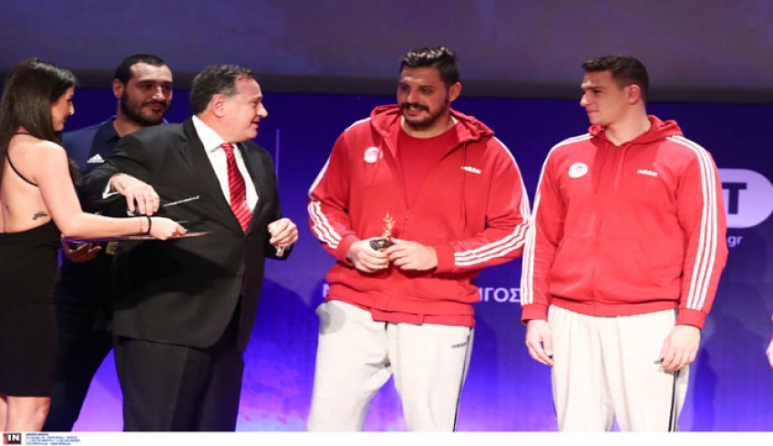 ΠΣΑΤ: Τσιτσιπάς, Στεφανίδη και Ολυμπιακός πήραν τα βραβεία των… κορυφαίων!