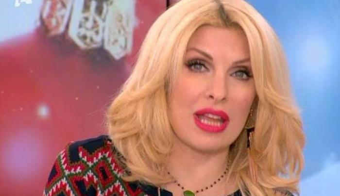 Ελένη Μενεγάκη: "Κλαίω… που με αφήνει μόνη μου" (VIDEO)