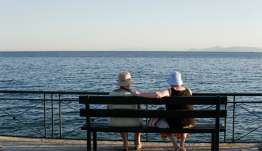 Έρχεται αύξηση στο επίδομα 300 ευρώ για συνταξιούχους - Το «πακέτο» της ΔΕΘ