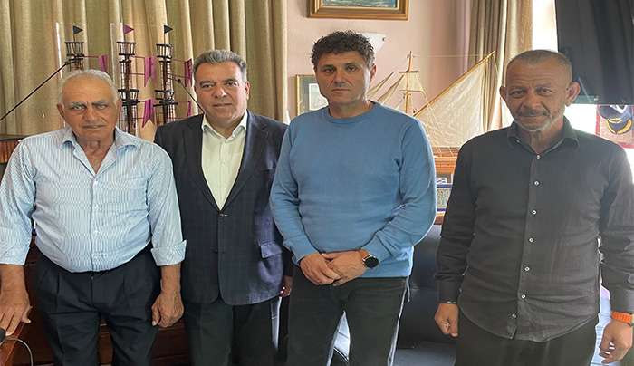 «Συνάντηση του Μάνου Κόνσολα με πολίτες, τον Δήμαρχο και δημοτικούς Συμβούλους της Σύμης»