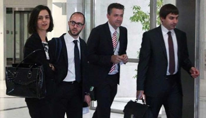 «Απασφάλισε» η τρόικα και στα Εργασιακά – Ζητούν μοντέλο Δανίας και κατώτατο μισθό… Βουλγαρίας