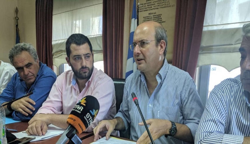 Αυτοψία Χατζηδάκη στα καμμένα της Εύβοιας: 75.000 ευρώ για αντιπλημμυρικά έργα δεν έχουν εκταμιευτεί ακόμη