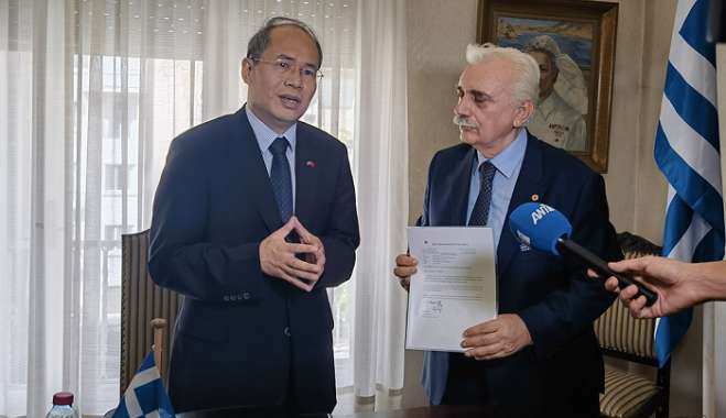Η Κίνα προσέφερε 100.000 δολάρια στον Ελληνικό Ερυθρό Σταυρό προς ενίσχυση των πυρόπληκτων