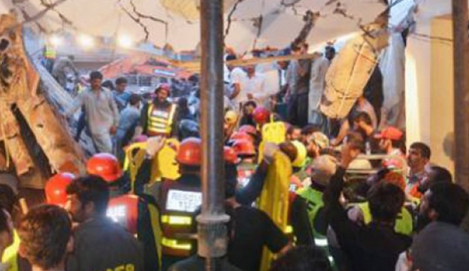 Πακιστάν: 24 νεκροί από κατάρρευση τεμένους