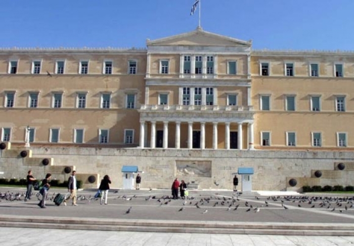 2016: 12 μήνες, 34 προαπαιτούμενα και ένας λαός σε απόγνωση