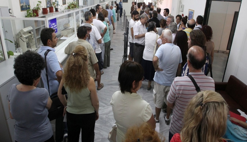 Nέο φορολογικό νομοσχέδιο: Μετοχές σε εργαζόμενους - Ρυθμίσεις στη φορολογία αυτοκινήτων