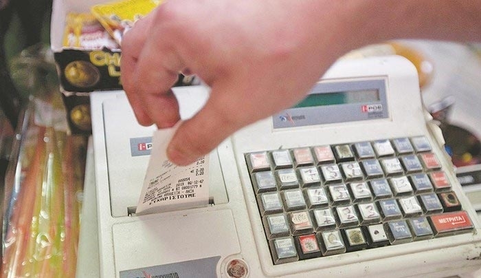Νέα «λαβράκια» εντόπισαν οι εφοριακοί σε τρία νησιά