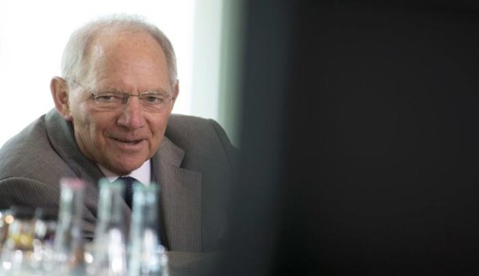 O Σόιμπλε βάζει επίσημα στο τραπέζι τη χρεοκοπία κρατών εντός ευρώ