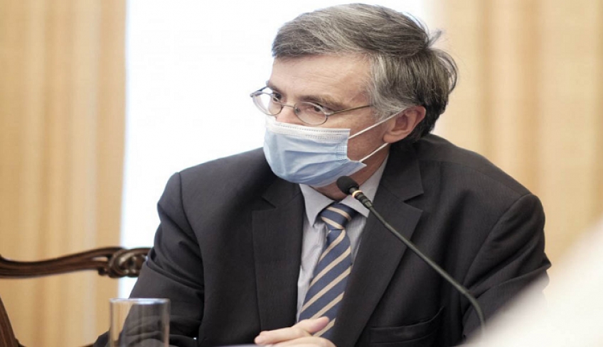 Τσιόδρας: Επιβραβεύουμε τα παιδιά για τη χρήση μάσκας, δεν τιμωρούμε