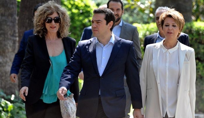 Χριστουγεννιάτικη ΠΝΠ έφερε η κυβέρνηση. Τι προβλέπει η πράξη νομοθετικού περιεχομένου