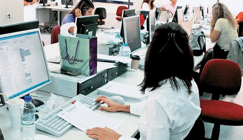 Στήριξη σε 1 εκατ. νοικοκυριά-επιχειρήσεις με κάλυψη μισθού και ρήτρα απασχόλησης