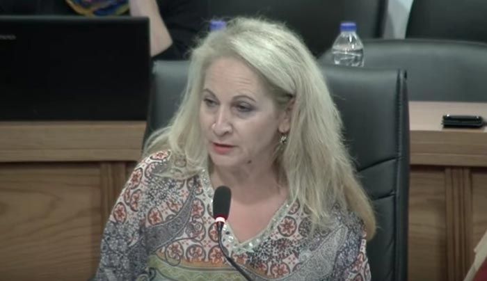 Απειλές, πρόστιμα, δημοτική αστυνομία… μήπως και τα ΜΑΤ κύριε Κιάρη για να συνδεθούν οι δημότες Δικαίου και Καρδάμαινας στο αποχετευτικό…(;)