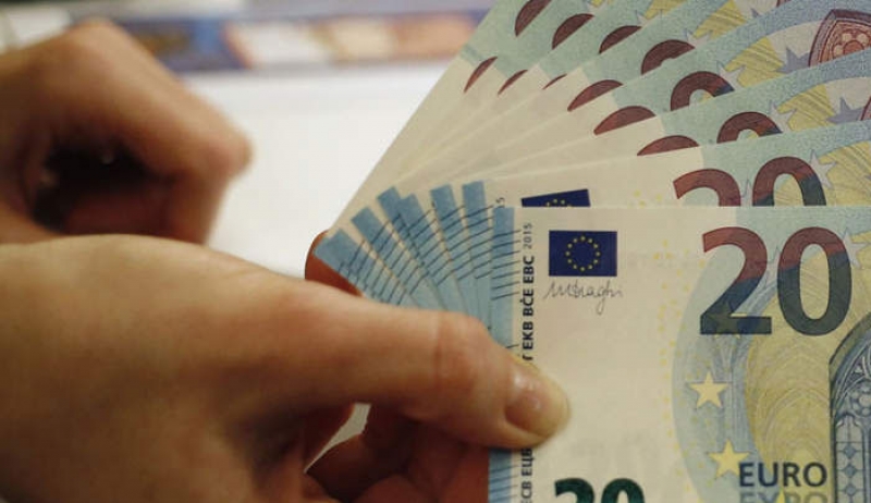 Δικαστικό «ντόμινο» επαναφέρει 13ο και 14ο μισθό – Δημοτικοί υπάλληλοι θα λάβουν αναδρομικά τα δώρα