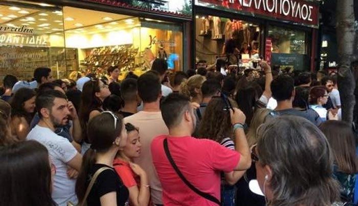 Χάος στην Τσιμισκή: Έκλεισαν τον δρόμο για να δουν παίκτες του Survivor! [βίντεο]