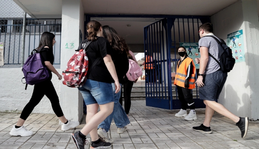 Πρόγραμμα σεξουαλικής διαπαιδαγώγησης στα σχολεία – Ποιες είναι οι πρωτοβουλίες της κυβέρνησης που ανακοίνωσε ο Μητσοτάκης στη Βουλή