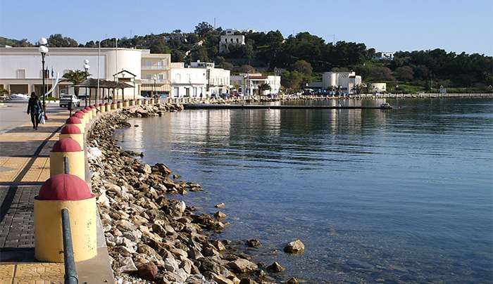 Με αίσθημα ικανοποίησης ο Δήμαρχος Λέρου κ. Μιχάλης Κόλιας ανακοινώνει τη «Χάραξη Αιγιαλού στο Λακκί».